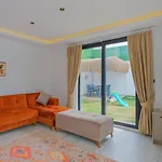Lenzo Villa *