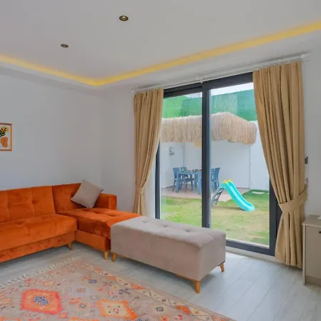Lenzo Villa *